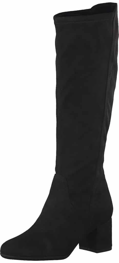 malé černé šaty pro ženy